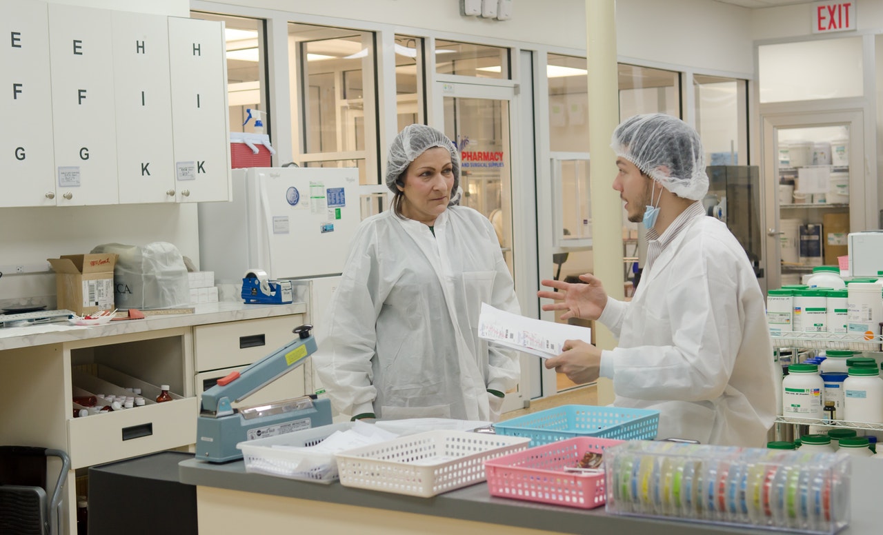 reduzir despesas do laboratório de análises clínicas